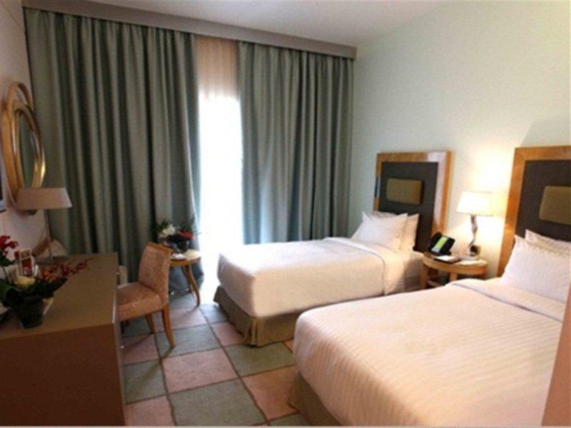 Hotel Riviera And Lounge, Beirut