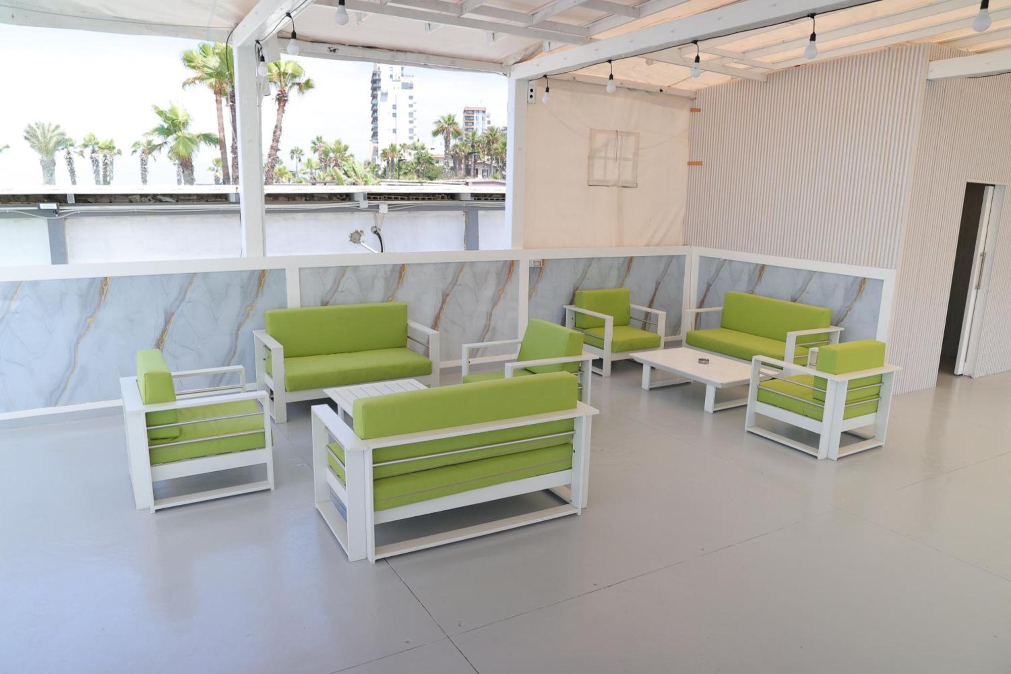 Riviera And Lounge,